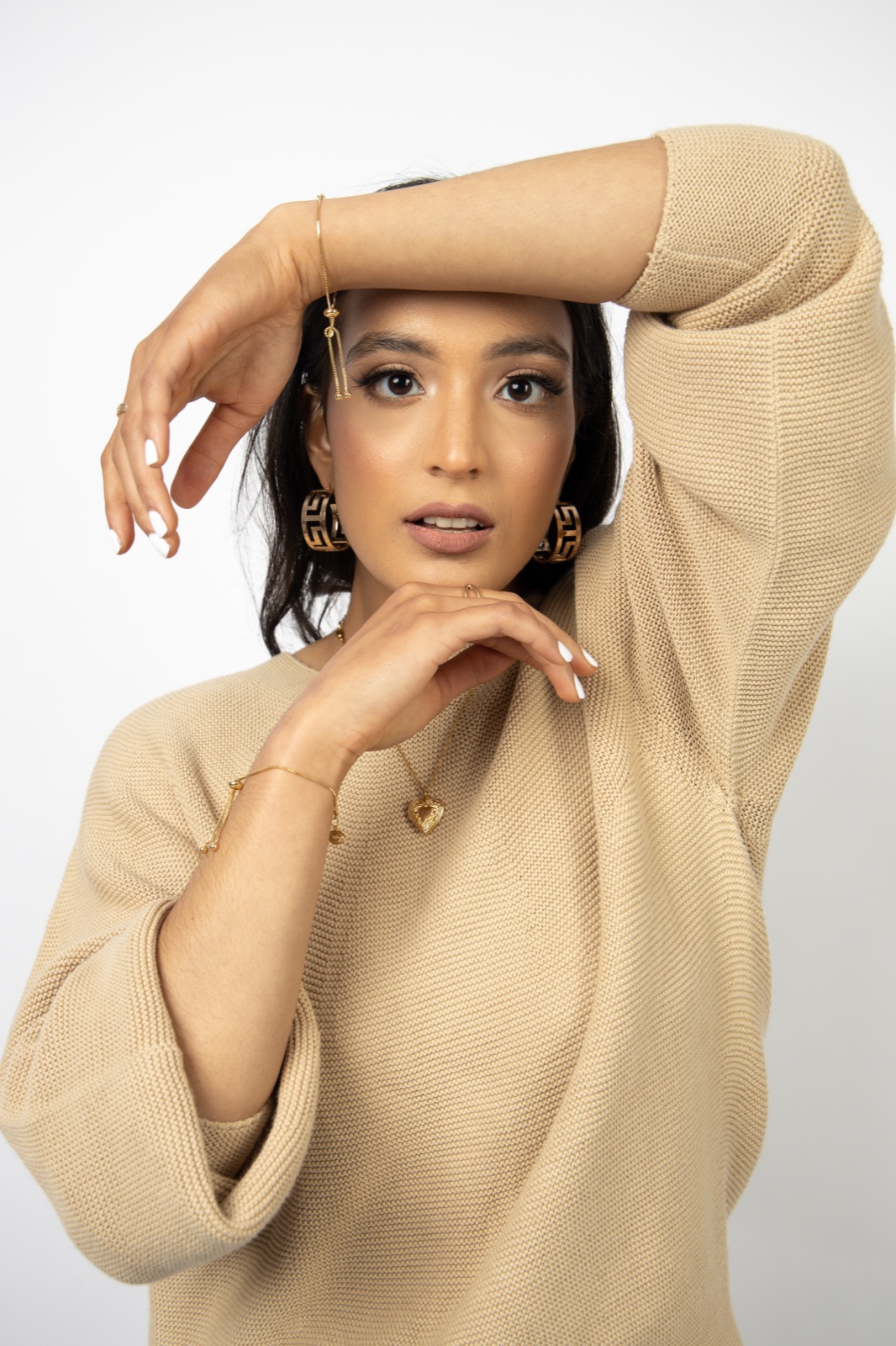 Commercial editorial